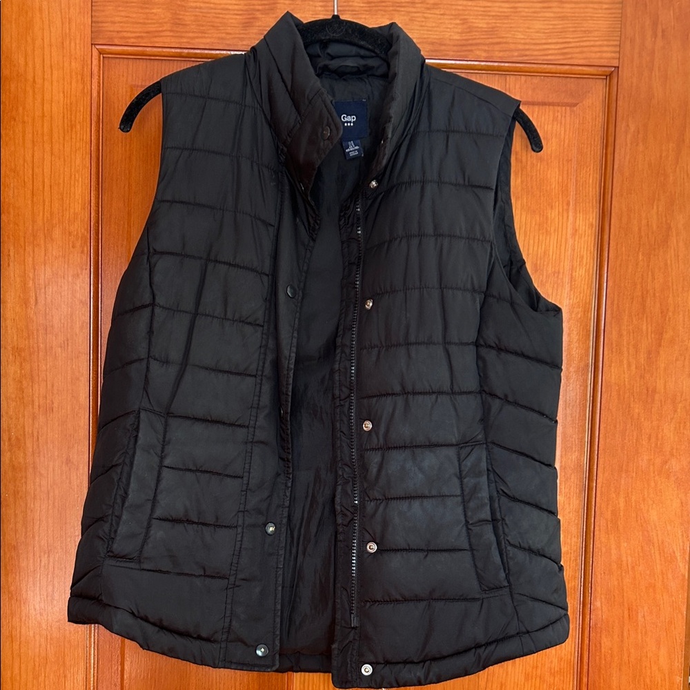 GAP Black Puffer Vest